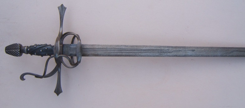 A FINE VICTORIAN ERA COPY OF A LATE 16TH/EARLY 17th CENTURY CENTRAL EUROPEAN {GERMAN TYPE} SWEPT-HILT RAPIER, ca. 1890 view 2