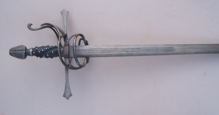 A FINE VICTORIAN ERA COPY OF A LATE 16TH/EARLY 17th CENTURY CENTRAL EUROPEAN {GERMAN TYPE} SWEPT-HILT RAPIER, ca. 1890 view 3