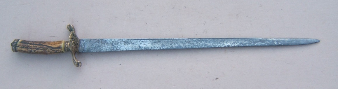 A FINE QUALITY MID-18TH CENTURY GERMAN STAGHORN HILT HUNTING-SWORD/CUTTOE, ca. 1750 view 1